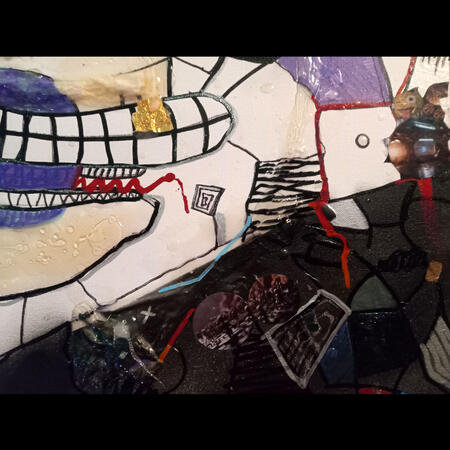 Shattered Reality Friendship Experience close up 3